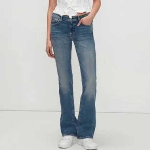 HP🎉 Levi’s Boot Cut Jeans - Picture 1 of 5